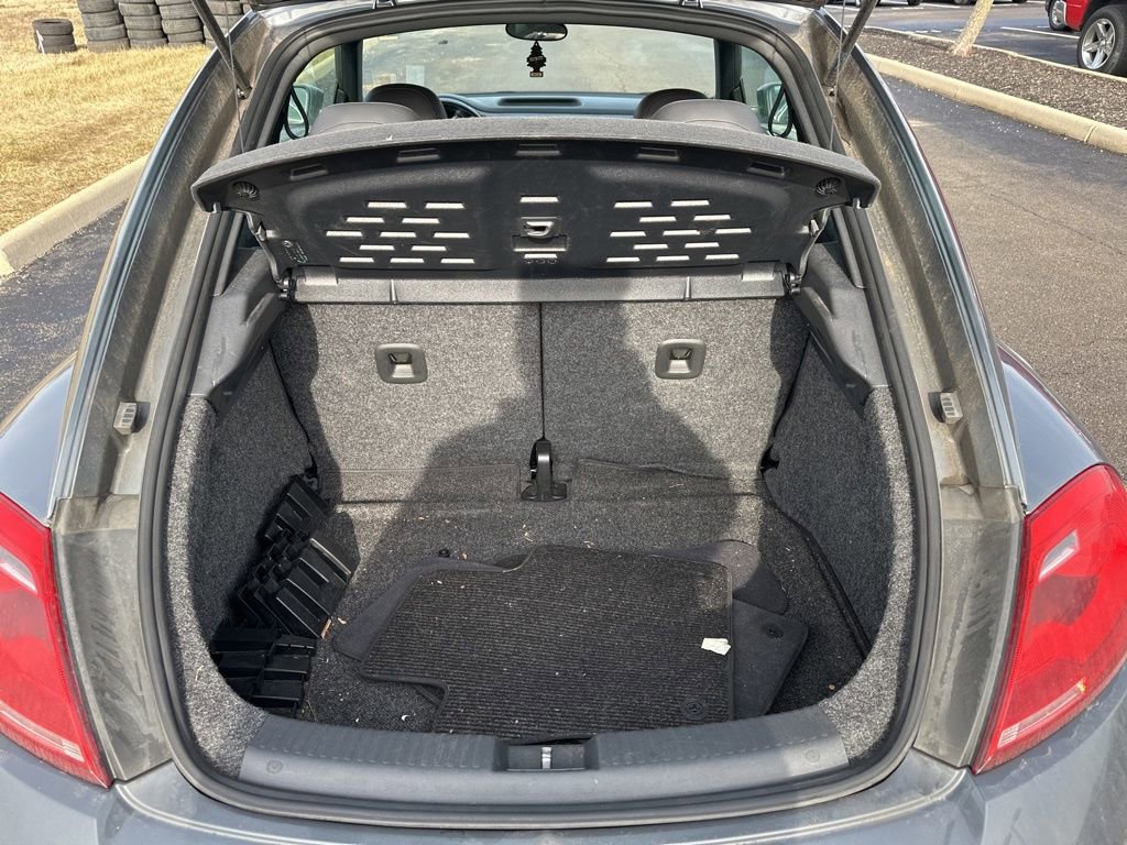 Used 2012 Volkswagen Beetle 2.5 image 10