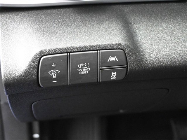 Used 2023 Hyundai Elantra Blue image 21