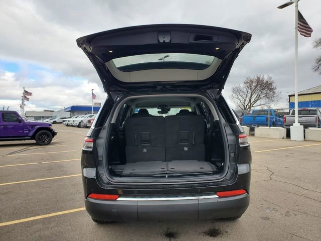 Used 2023 Jeep Grand Cherokee L Limited AWD/4WD image 25