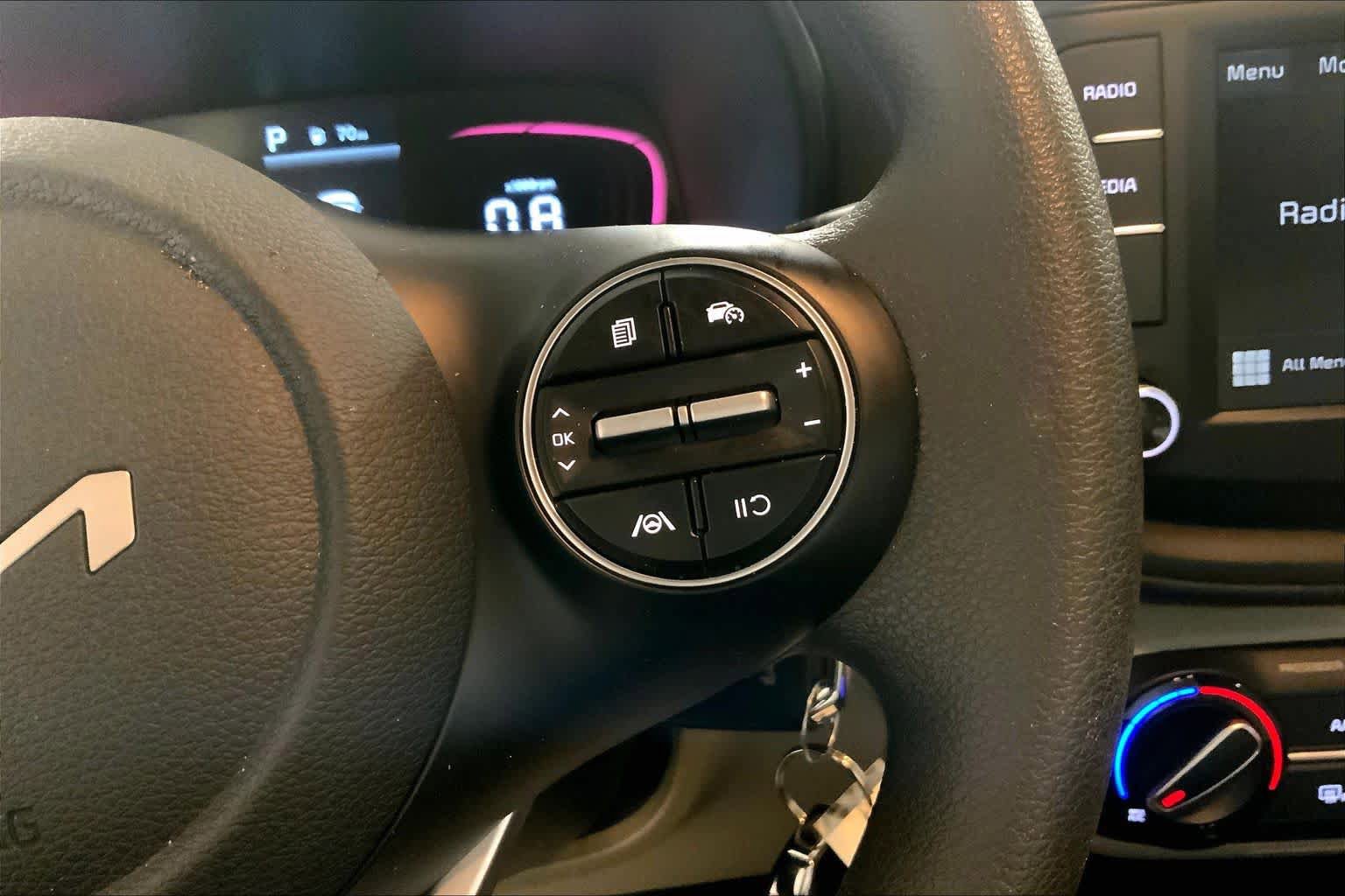 Used 2025 Kia Soul LX w/ LX Technology Package FWD image 24