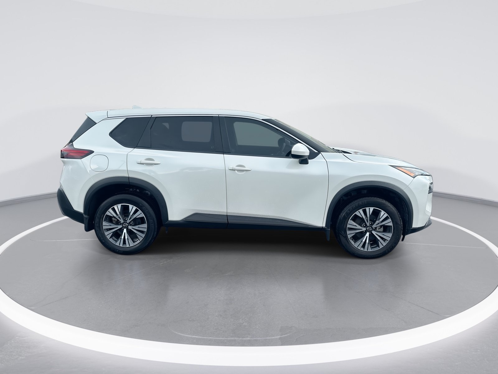 Used 2023 Nissan Rogue SV FWD image 10
