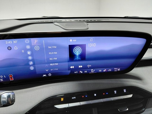 Used 2025 Buick Enclave Preferred image 34