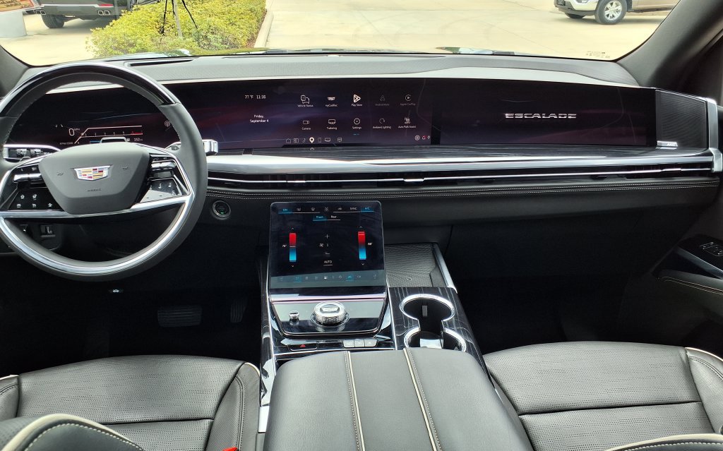 Used 2025 Cadillac Escalade Sport AWD/4WD image 23