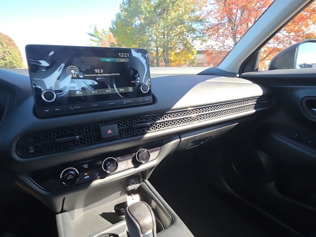 Used 2025 Honda HR-V LX image 20