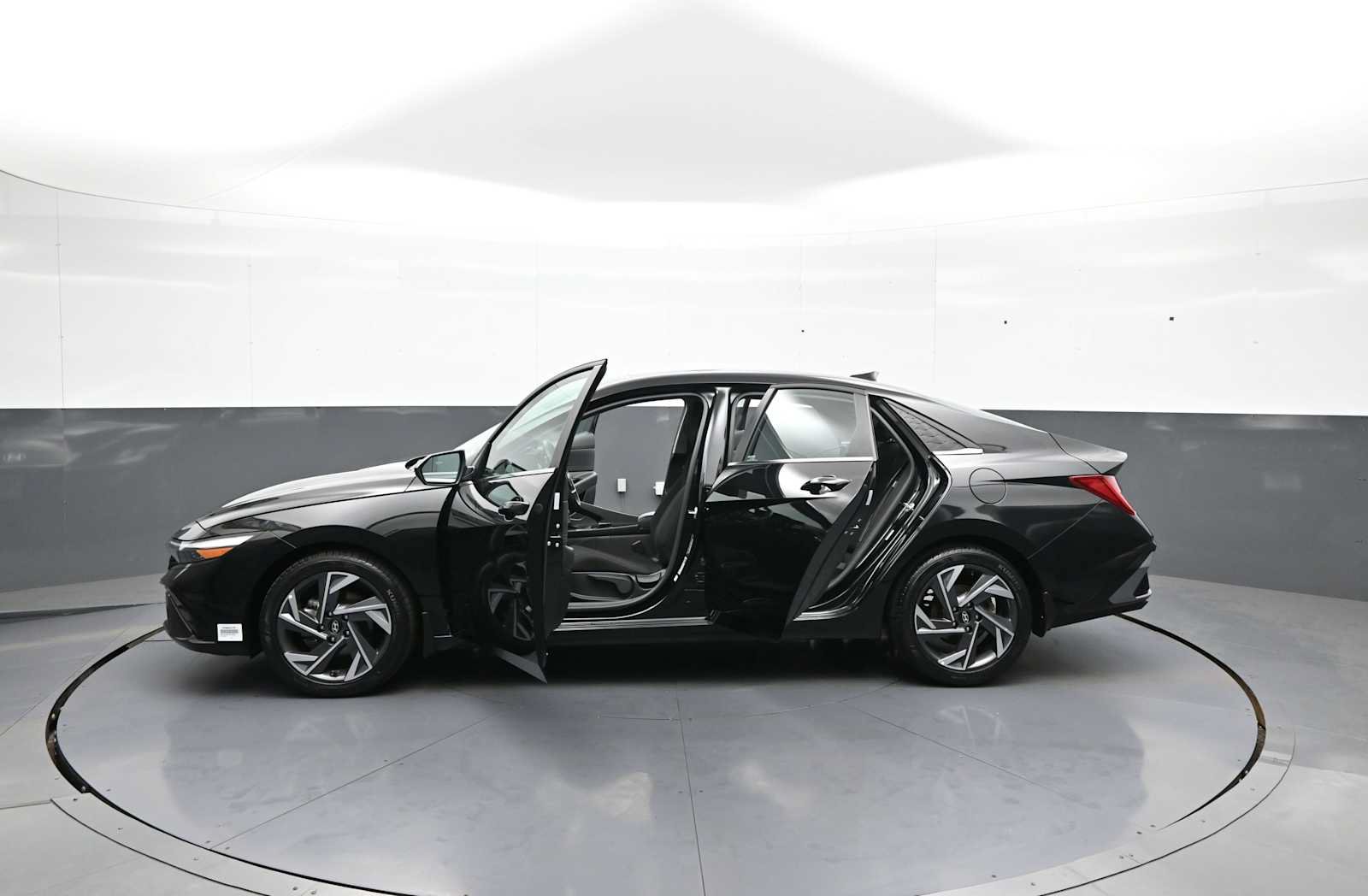 Certified 2024 Hyundai Elantra SEL w/ Convenience Package FWD image 57