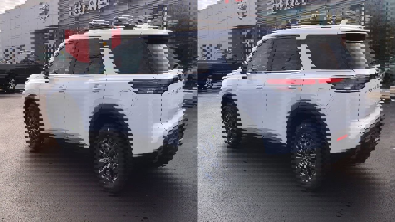 New 2025 Nissan Pathfinder SV image 6