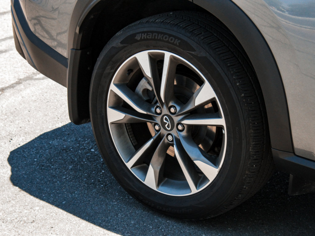 Used 2025 INFINITI QX60 Luxe AWD/4WD image 4