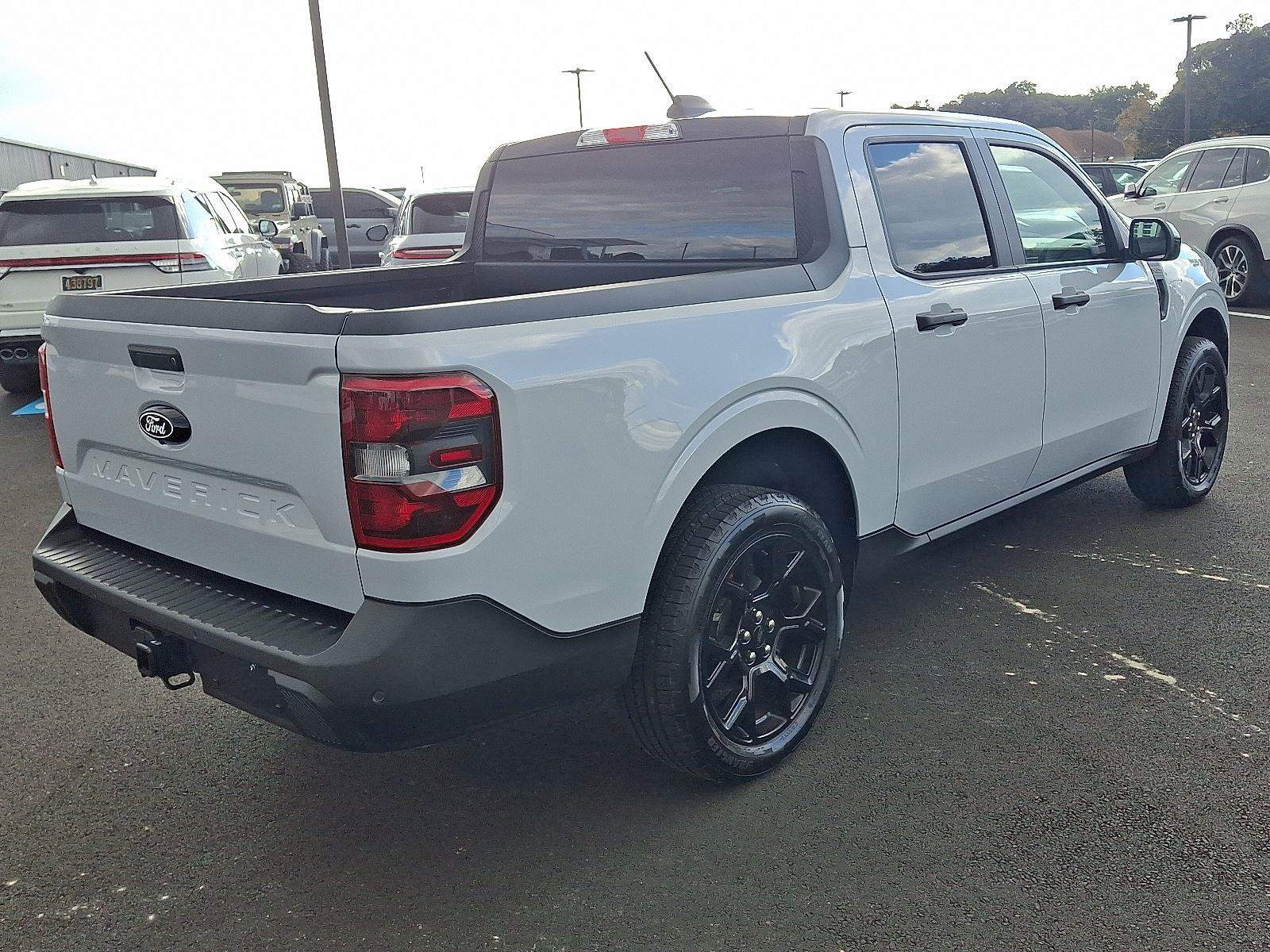 Used 2025 Ford Maverick XLT w/ XLT Luxury Package image 7