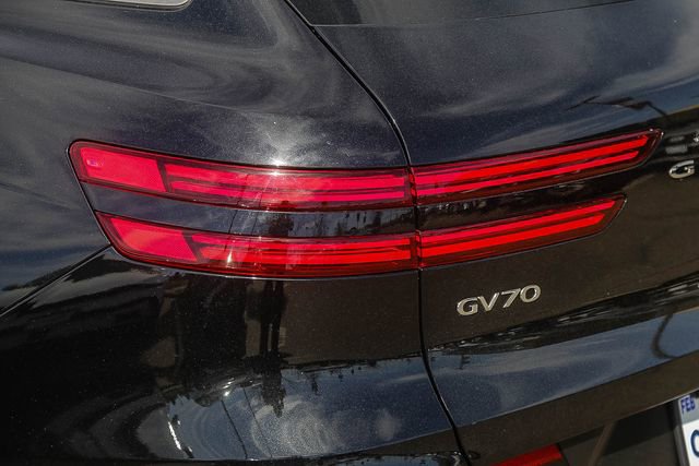 Used 2023 Genesis GV70 2.5T Sport Prestige w/ Sport Prestige Package image 10