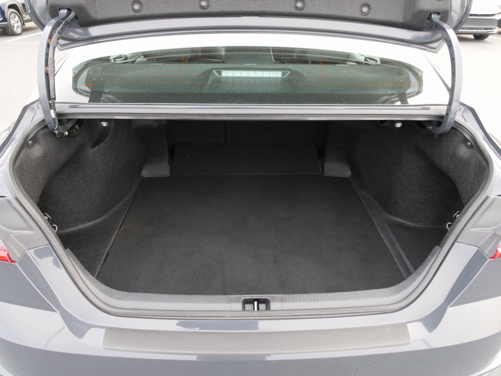 Used 2025 Toyota Camry XSE image 14