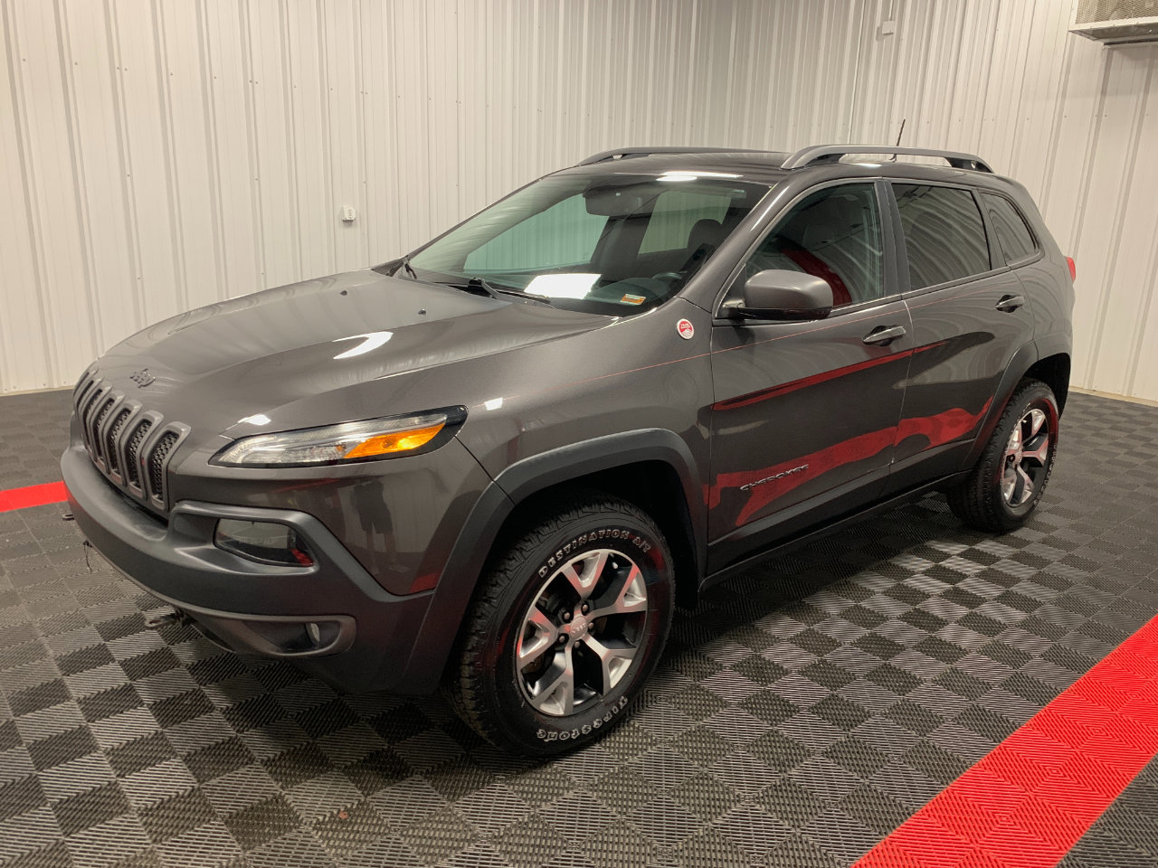Used 2018 Jeep Cherokee Trailhawk w/ Quick Order Package 25L