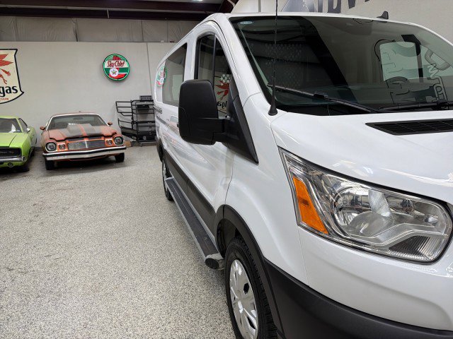 Used 2023 Ford Transit 250 Low Roof w/ Exterior Upgrade Package image 33