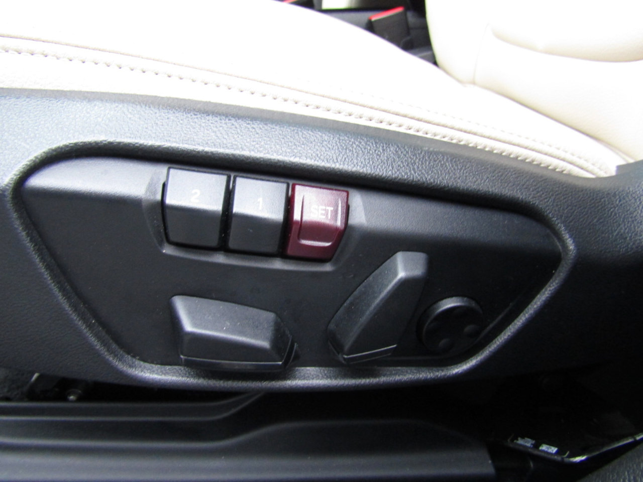 Used 2021 BMW X1 xDrive28i w/ Convenience Package image 12