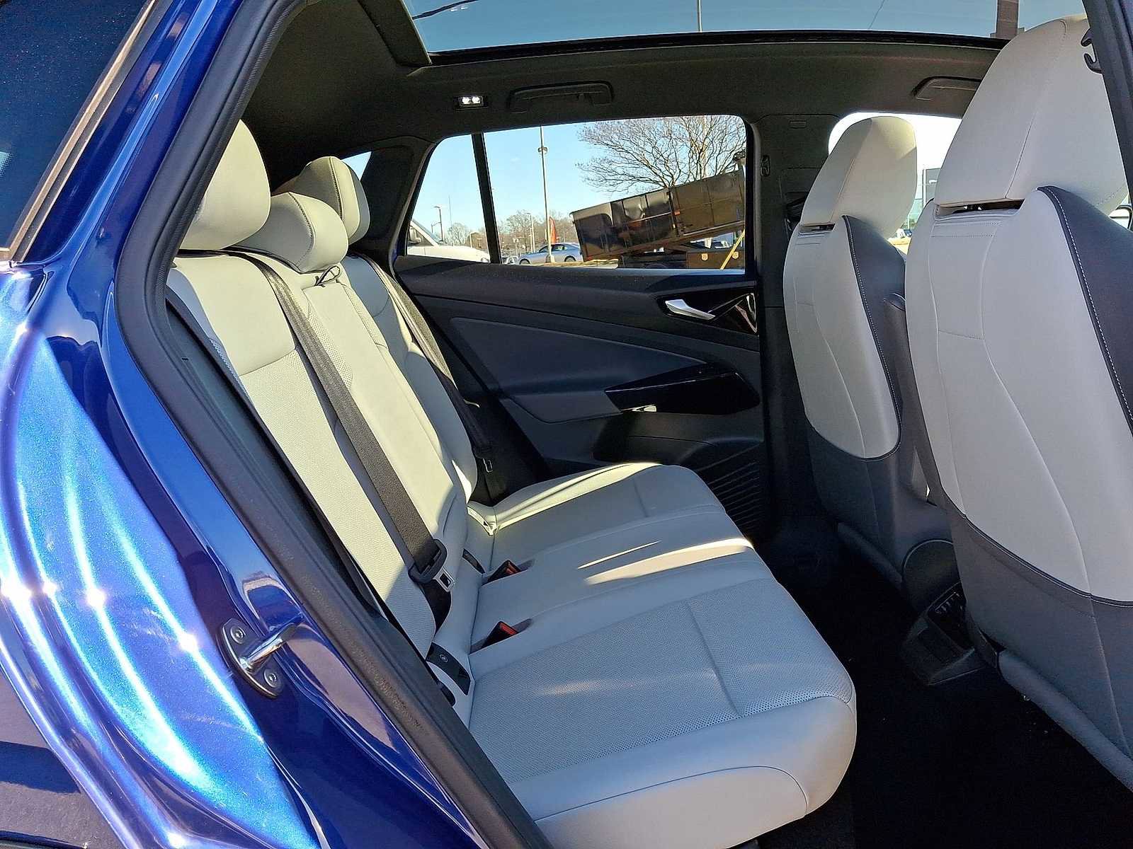 Used 2022 Volkswagen ID.4 Pro S image 32