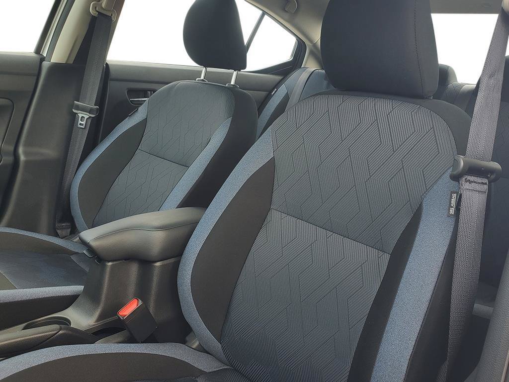 New 2025 Nissan Versa SV w/ Trunk Package FWD image 19