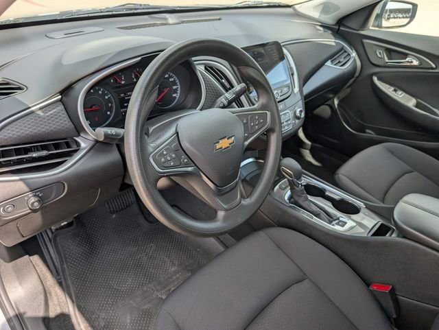 Used 2025 Chevrolet Malibu LT FWD image 9