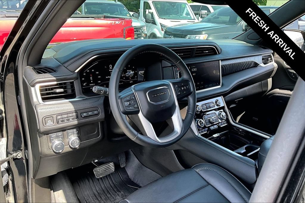 Used 2024 GMC Yukon Denali AWD/4WD image 5