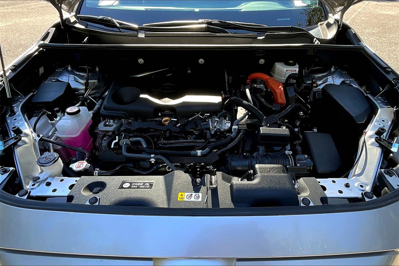 Used 2022 Toyota RAV4 XLE Premium image 26