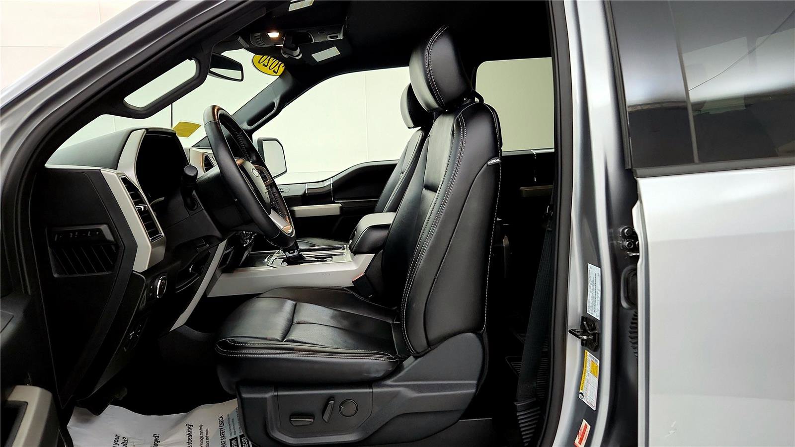 Used 2020 Ford F150 Lariat image 24