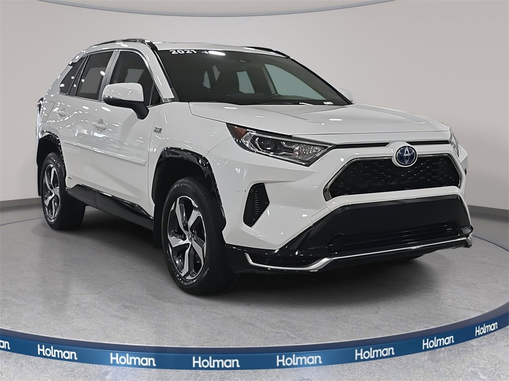 Used 2021 Toyota RAV4 SE image 4