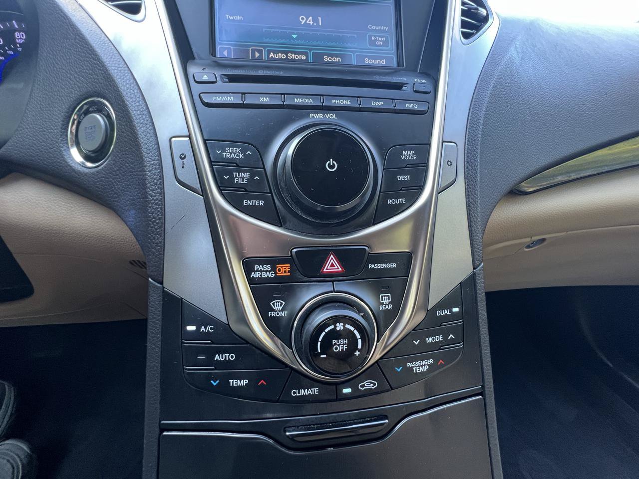 Used 2013 Hyundai Azera FWD image 15