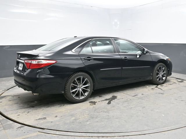 Used 2015 Toyota Camry XSE image 7