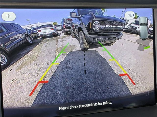 New 2025 Ford Bronco Outer Banks w/ Black Appearance Package image 12