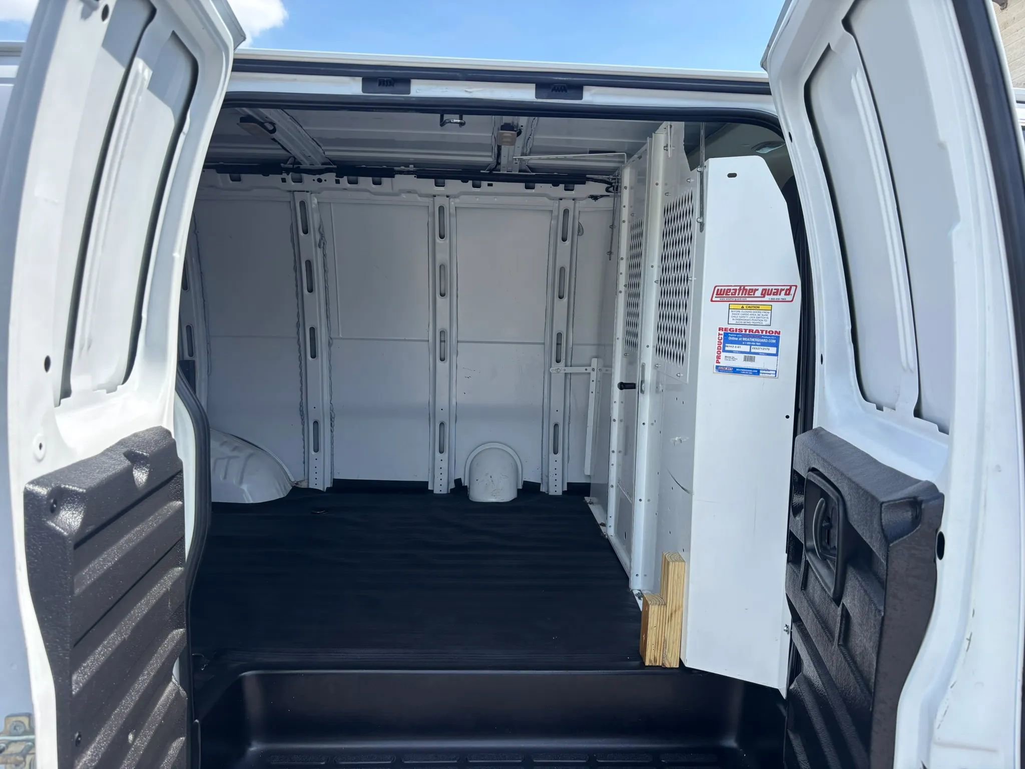 Used 2023 Chevrolet Express 2500 w/ Driver Convenience Package RWD image 9