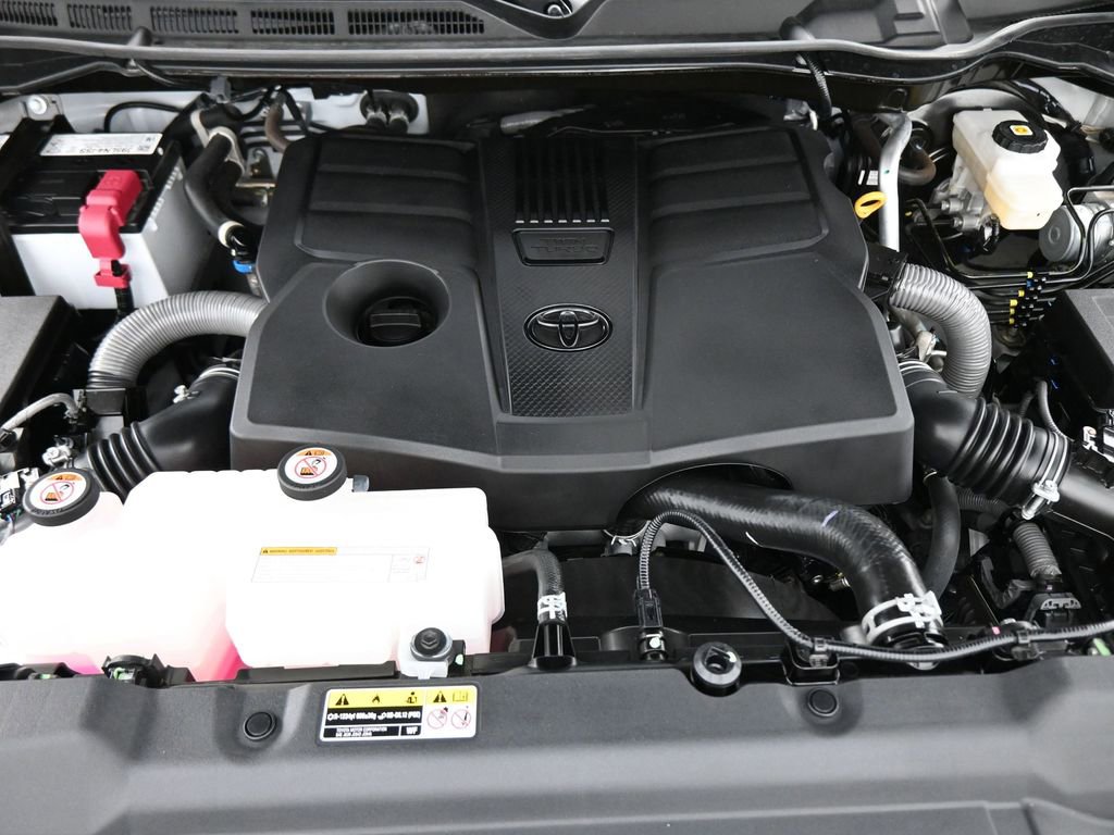 Used 2025 Toyota Tundra SR5 w/ SR5 Convenience Package AWD/4WD image 21