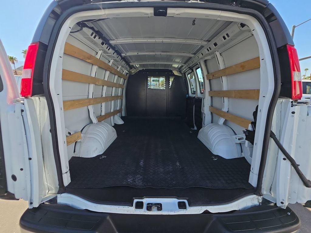 Used 2024 GMC Savana 2500 w/ Driver Convenience Package RWD image 25