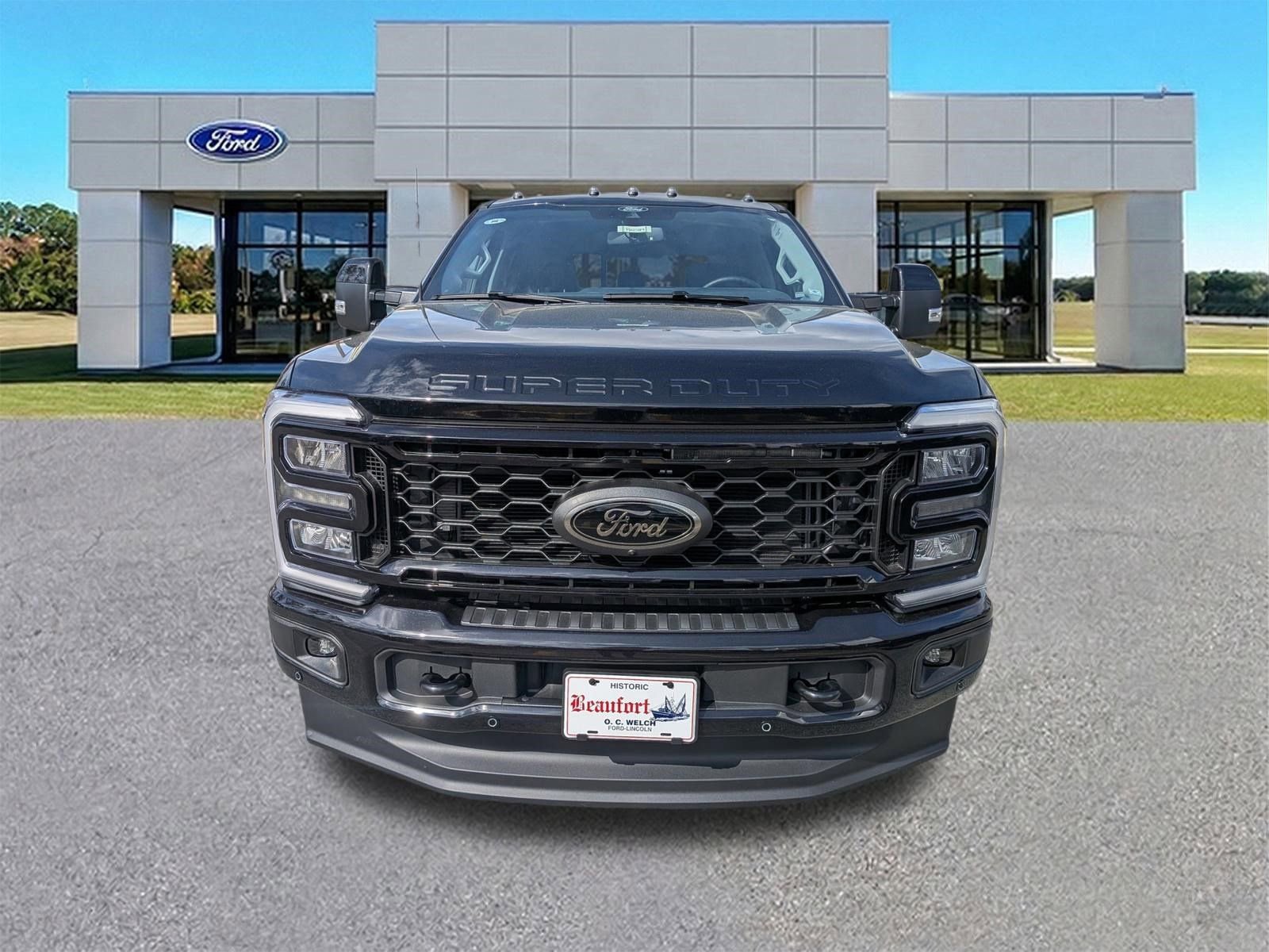 Certified 2026 Ford F250 Lariat w/ Black Appearance Package image 9