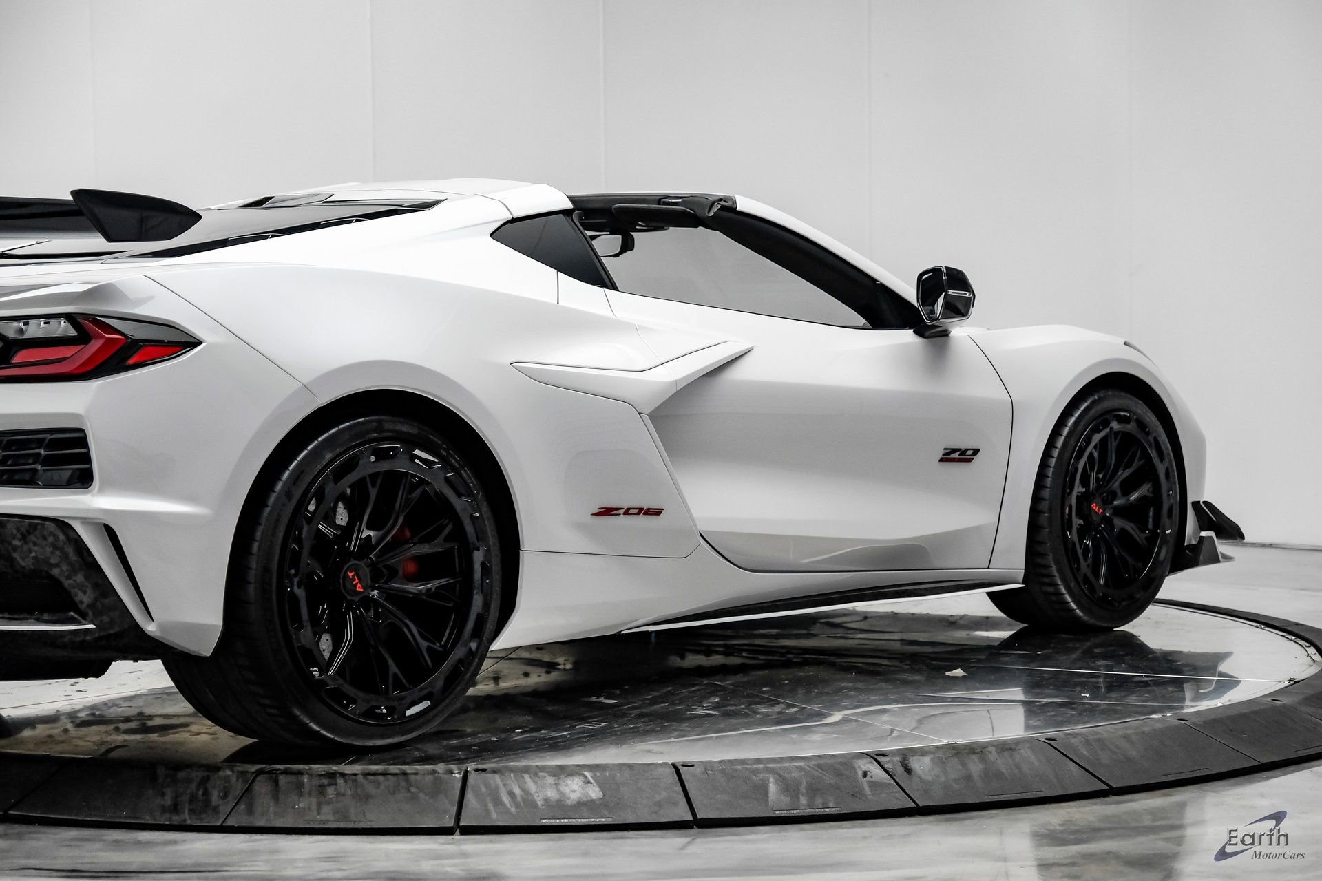 Used 2023 Chevrolet Corvette Z06 w/ Z07 Performance Package image 23