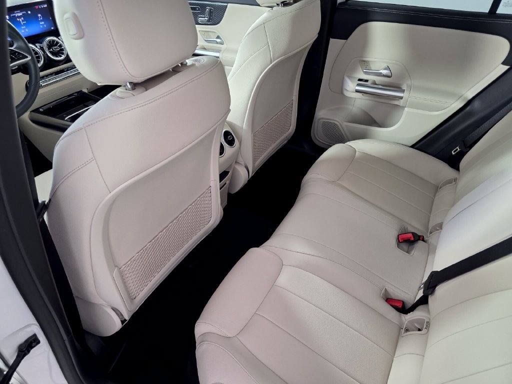 Certified 2024 Mercedes-Benz GLA 250 image 16