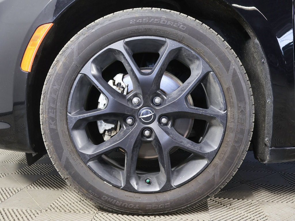 Used 2025 Chrysler Pacifica Limited FWD image 22
