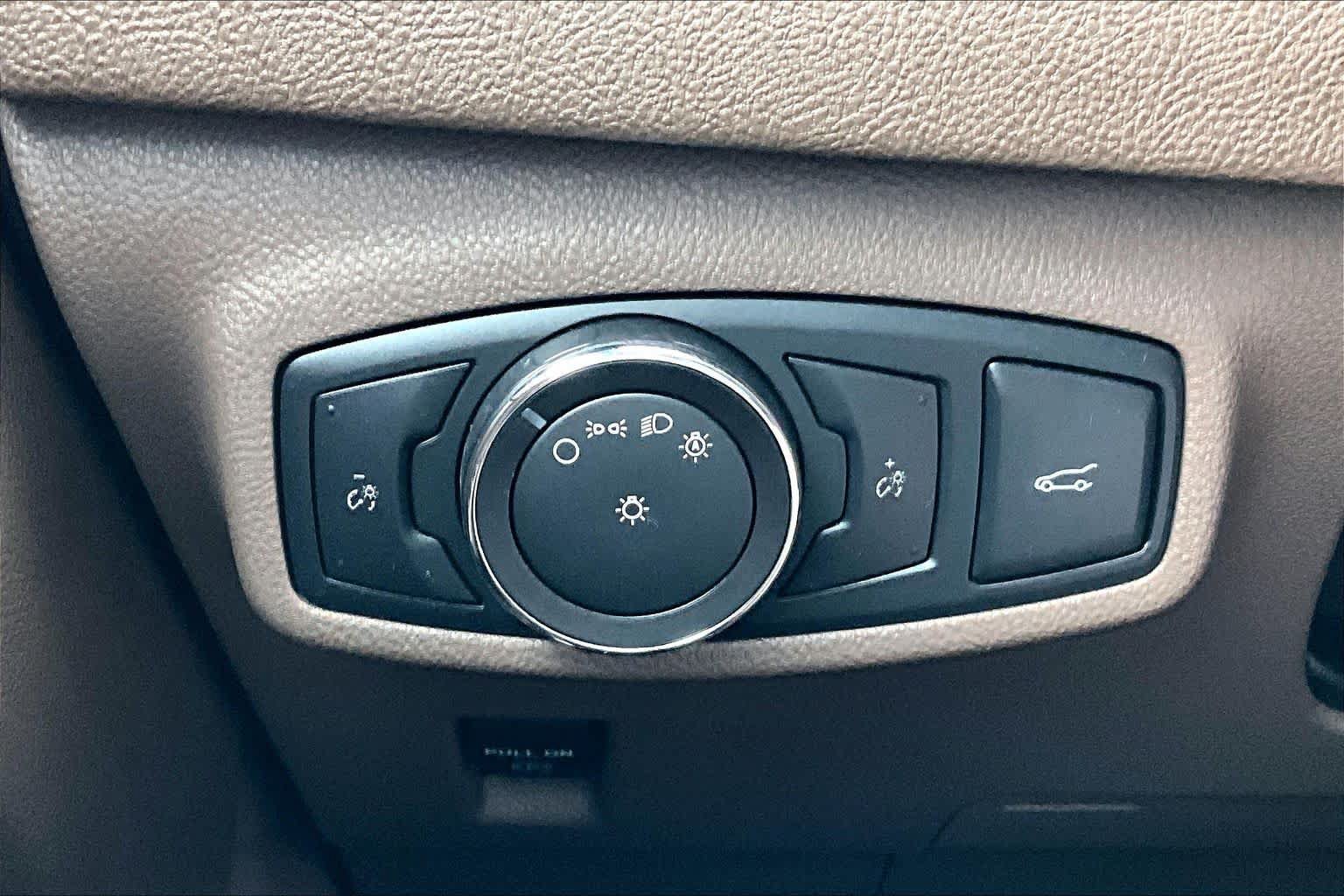 Used 2015 Lincoln MKC FWD w/ Equipment Group 102A Reserve image 36