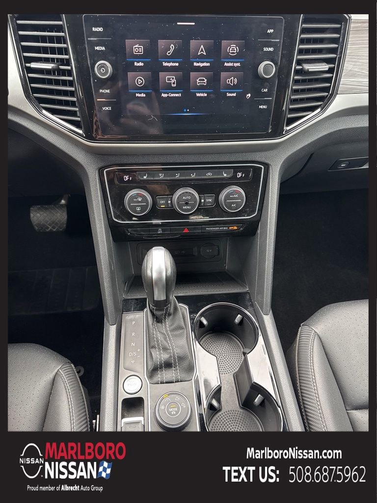 Used 2023 Volkswagen Atlas Cross Sport SE w/ Black Wheel Package image 30