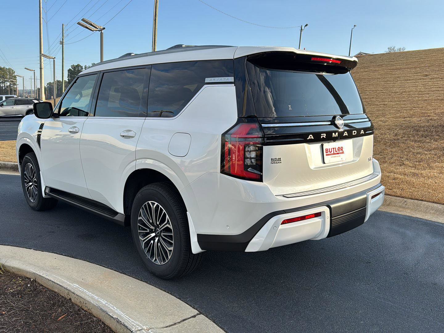New 2026 Nissan Armada SL image 3