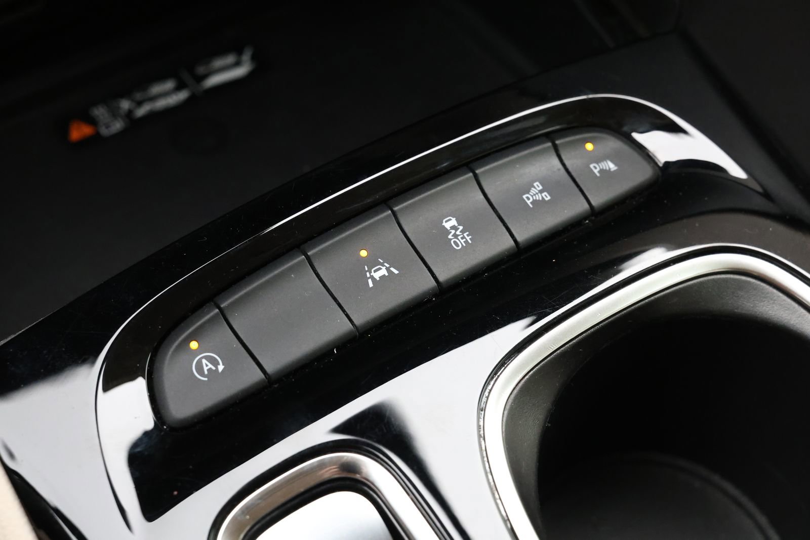 Used 2022 Buick Envision Avenir w/ Technology Package II image 24