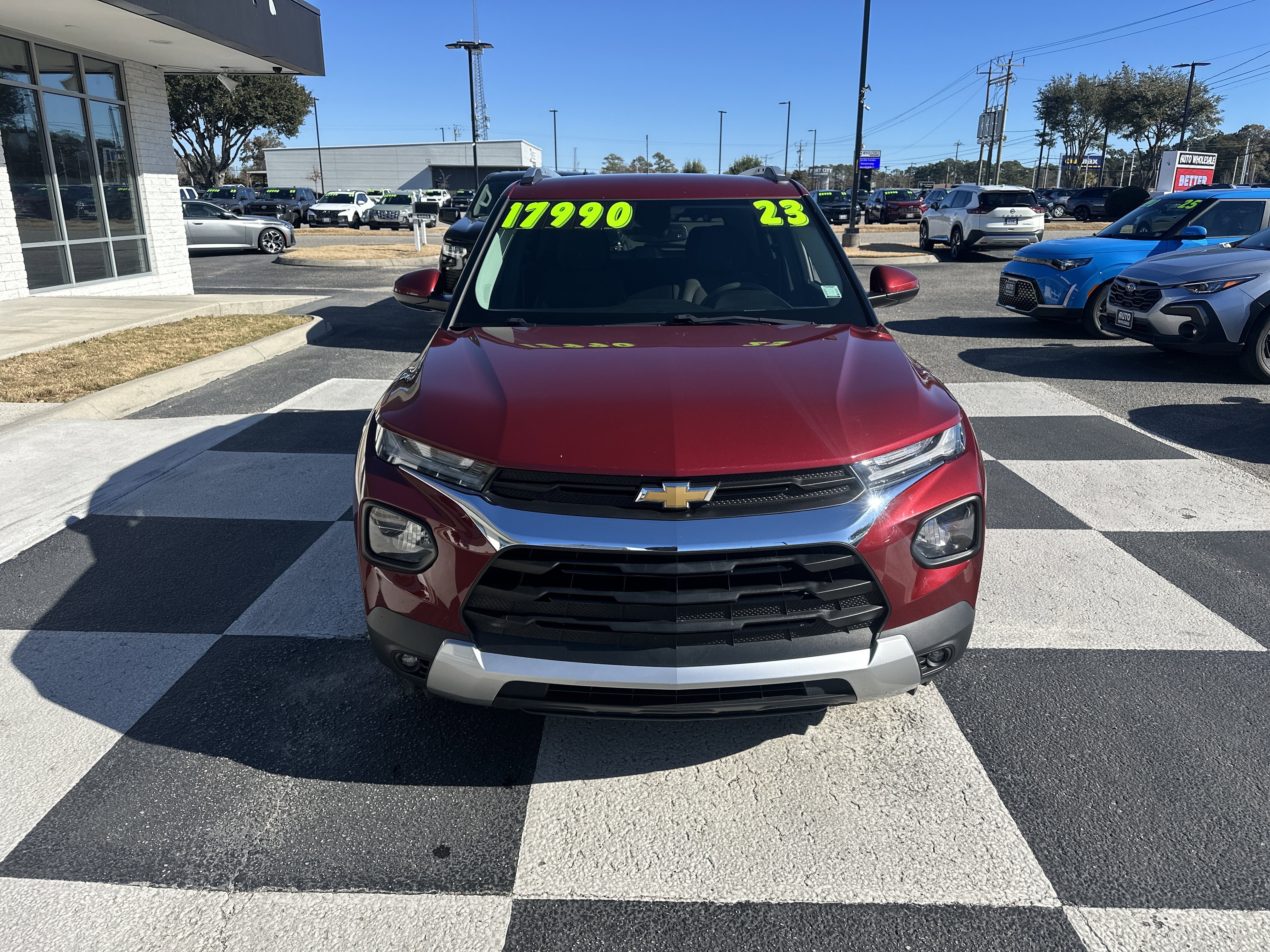 Used 2023 Chevrolet TrailBlazer LT w/ Convenience Package image 2