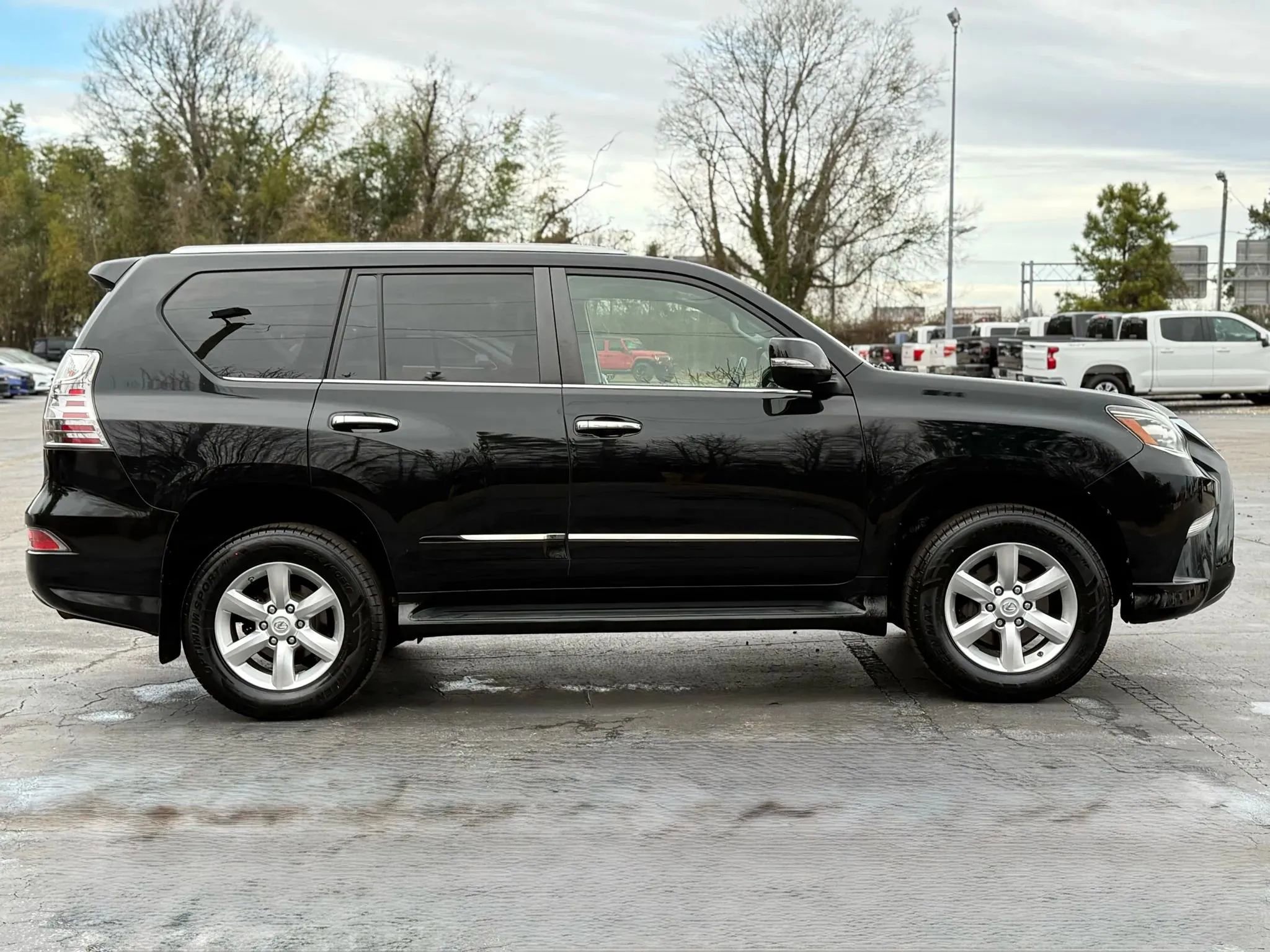 Used 2015 Lexus GX 460 w/ Navigation Package image 10