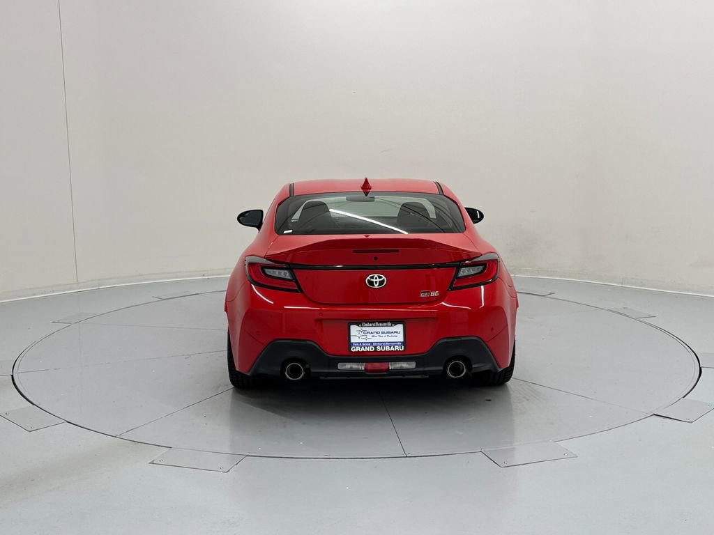 Used 2025 Toyota GR86 Premium w/ ALL Weather Mat Package (TMS) RWD image 4