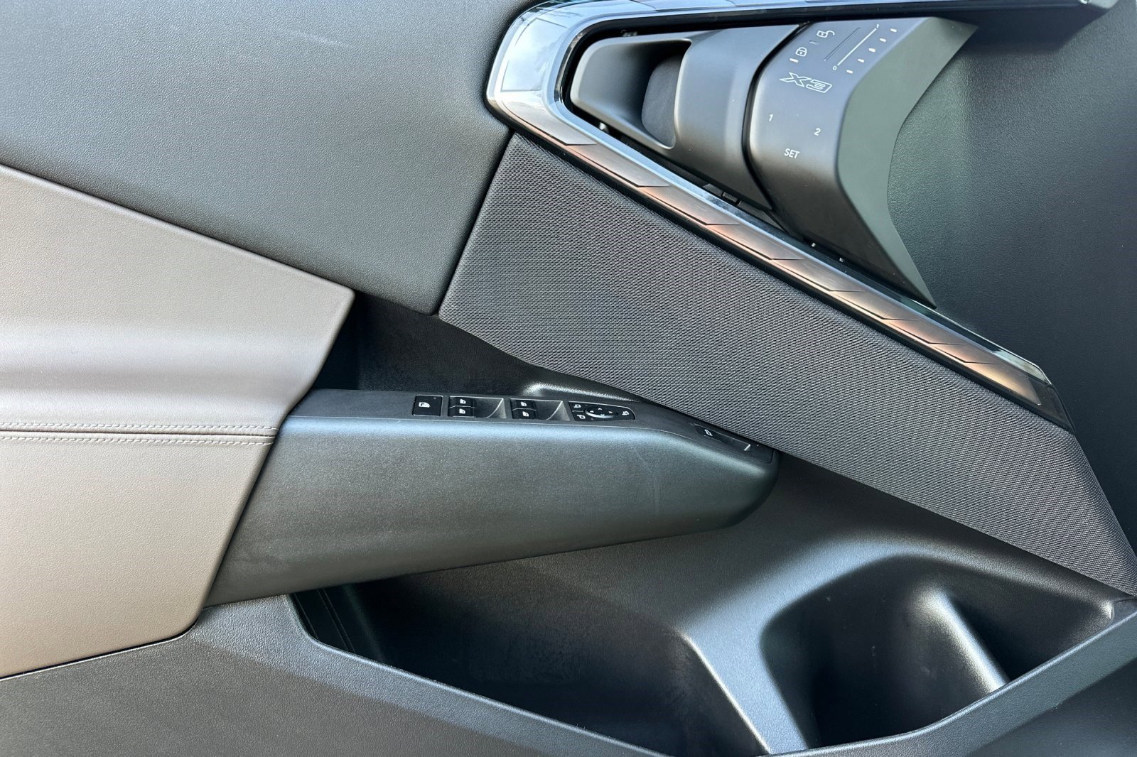 Used 2025 BMW X3 xDrive30i w/ Convenience Package image 12