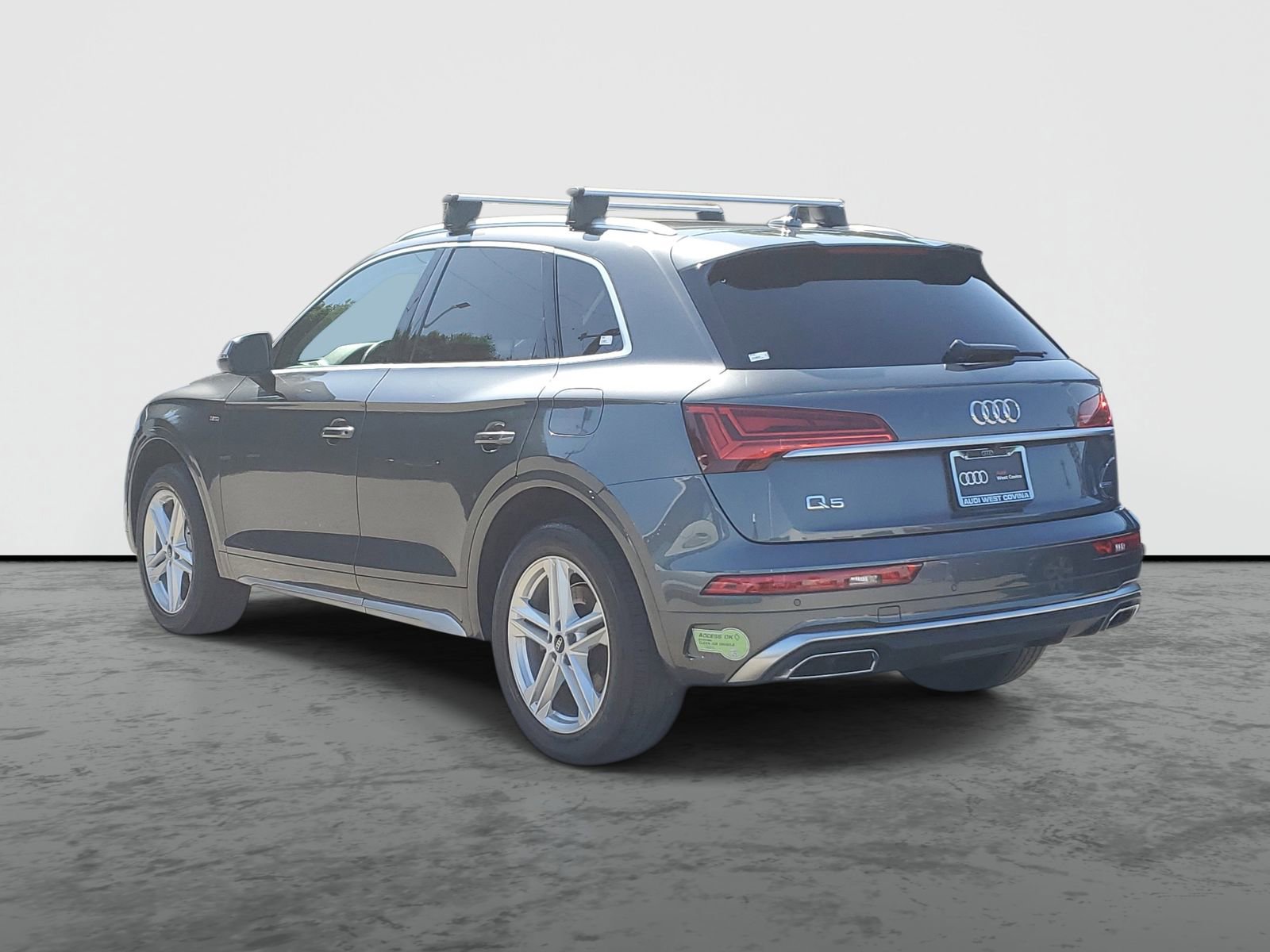 Used 2023 Audi Q5 e Premium w/ Convenience Package AWD/4WD image 3