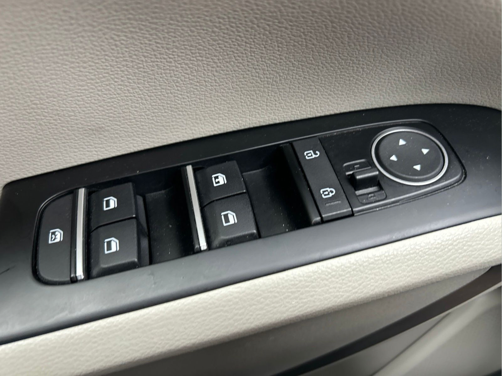 Used 2024 Kia Soul LX w/ Option Group 015 FWD image 24