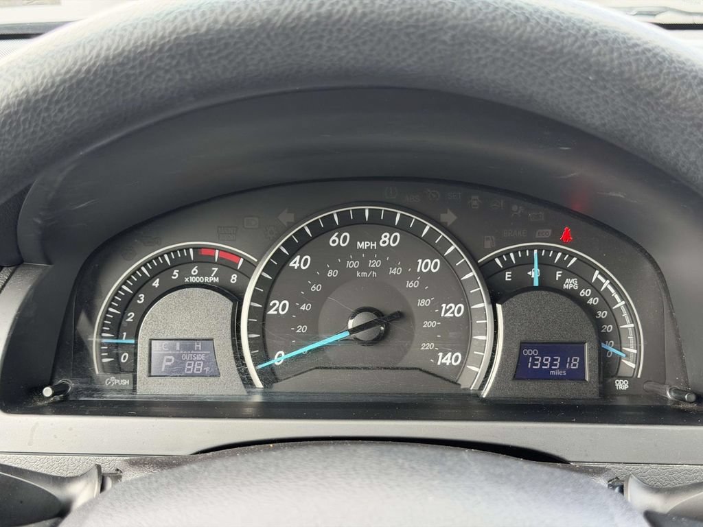 Used 2015 Toyota Camry LE FWD image 26