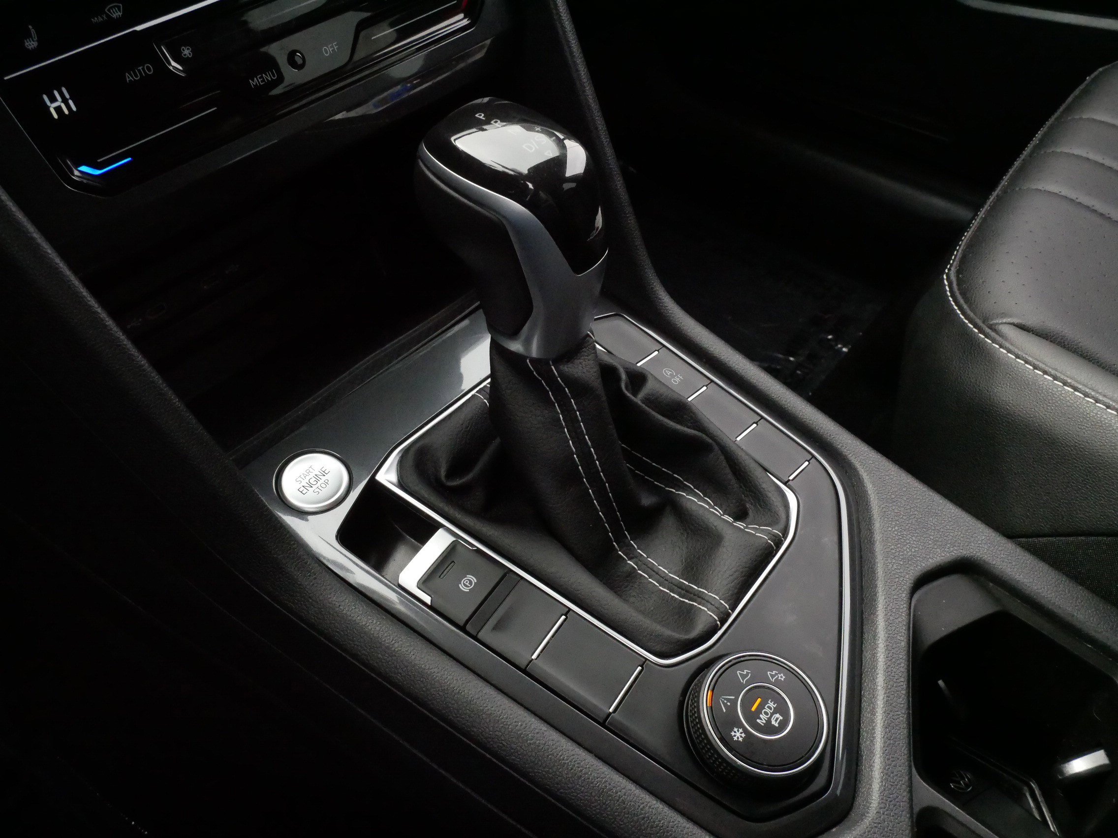 Certified 2023 Volkswagen Tiguan SE image 24