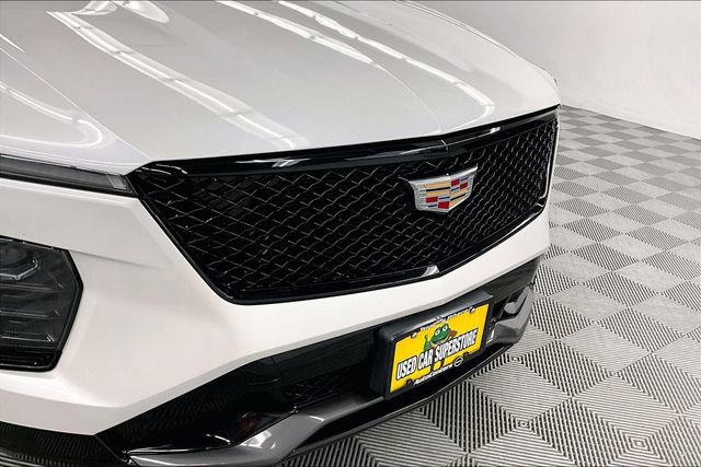 Used 2024 Cadillac XT4 Sport AWD/4WD image 34