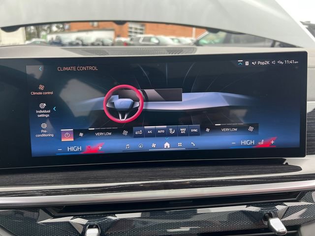 Used 2026 BMW X7 xDrive40i w/ M Sport Package image 24