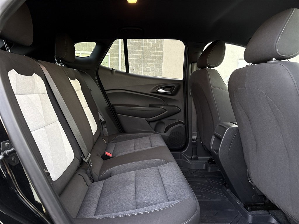 Used 2024 Chevrolet Trax RS w/ Driver Confidence Package image 22