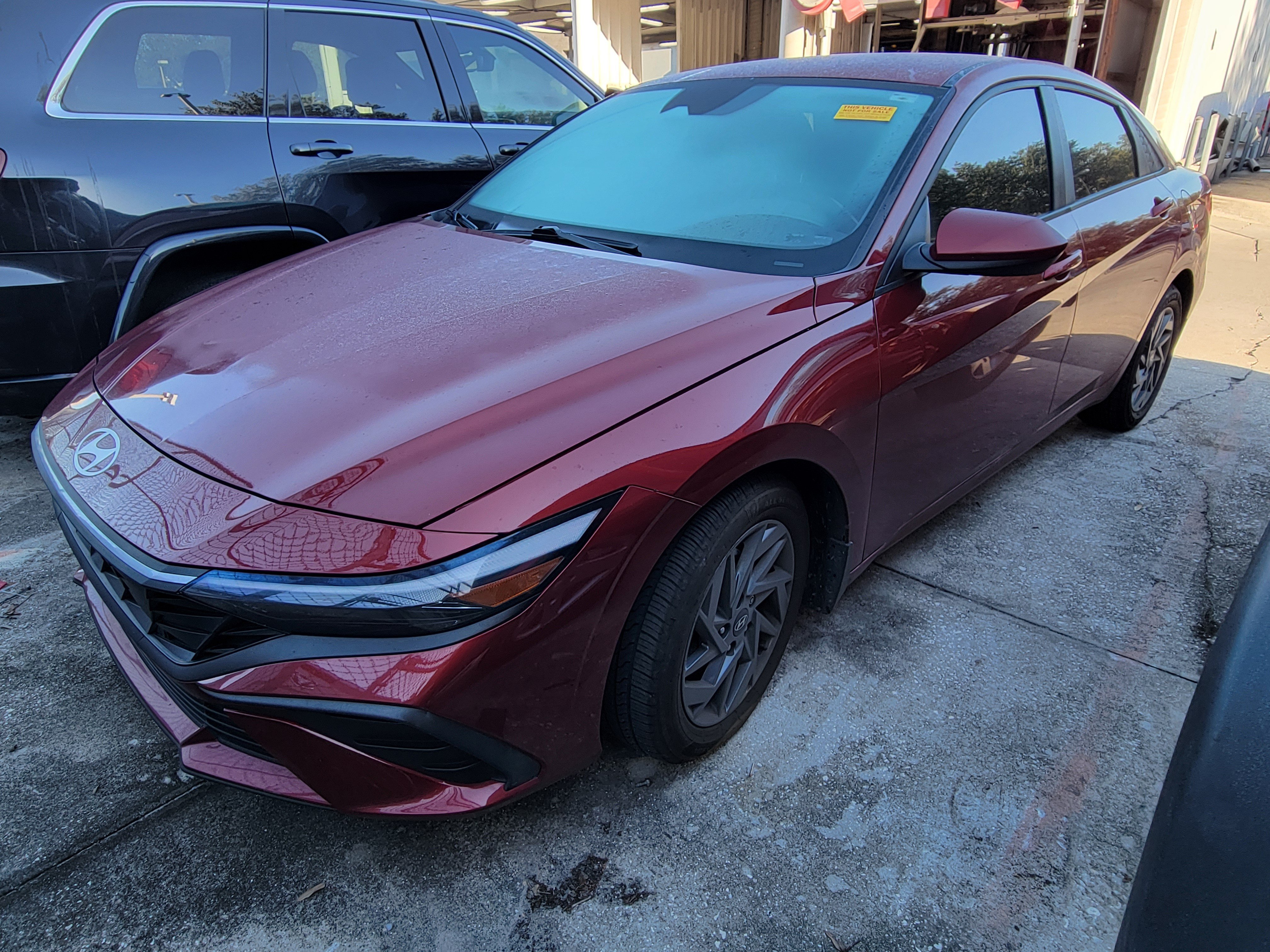 Used 2024 Hyundai Elantra SEL FWD image 1